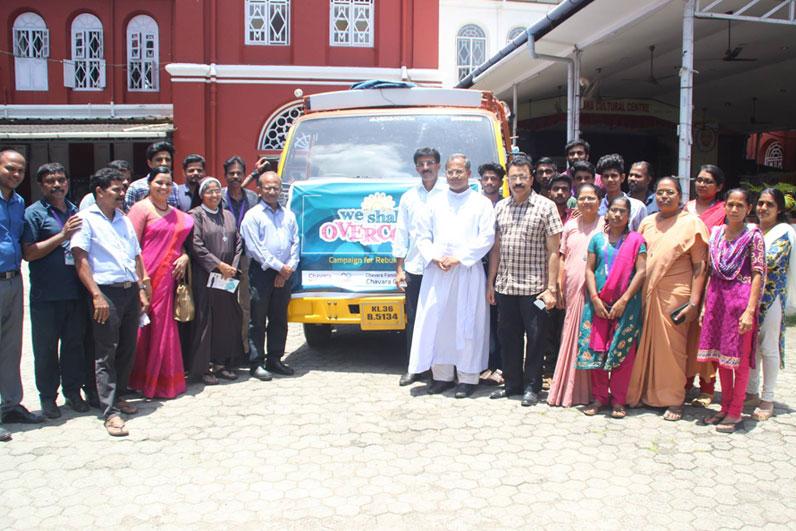 https://photos.chavaramatrimony.co.in/csr-activities/flood.jpg